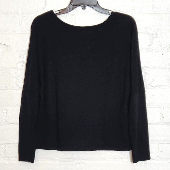 Wolf & Moon Top - Picture 4 of 4